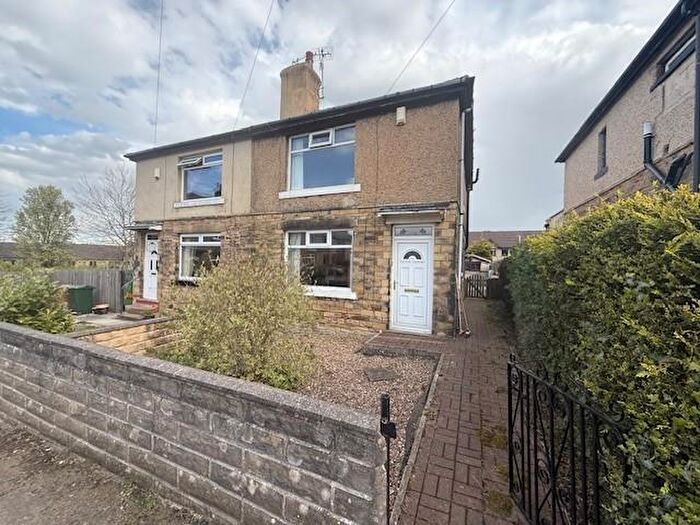 2 Bedroom Semi Detached House For Sale In Woodbine Grove, Idle, Bradford, BD10