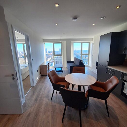 2 Bedroom Apartment To Rent In Boulevard Plaza, A Bristol Street, Birmingham, B5