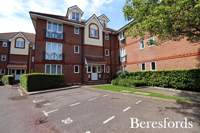 2 Bedroom Apartment To Rent In Abraham Court, - St Marys Lane, RM14