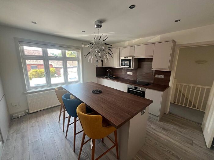 1 Bedroom Flat To Rent In Maud Road, DT1