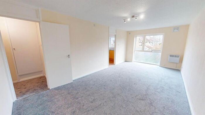 2 Bedroom Apartment To Rent In A Two Bedroom Flat To Rent In Wallington, SM6