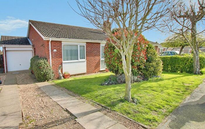 3 Bedroom Semi-Detached Bungalow For Sale In Fen View, Christchurch, PE14
