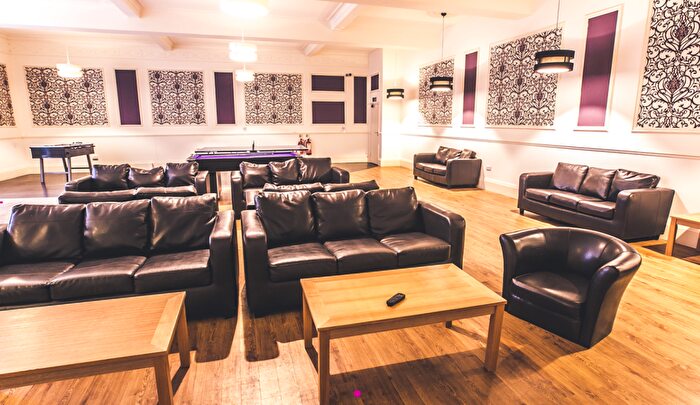 1 Bedroom Apartment For Sale In ., The Pack Horse, Nelson Square, Bolton, Lancashire, BL1 - Photo 2