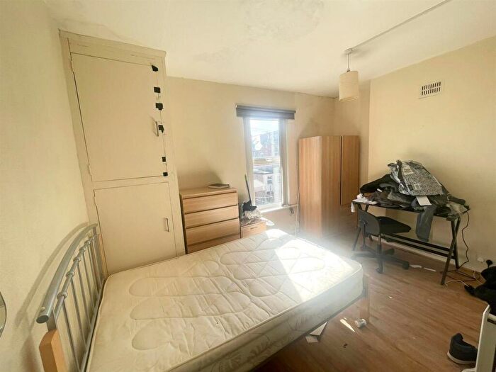4 Bedroom Terraced House To Rent In **£pppw Excluding Bills** Beeston Road, Dunkirk, - Uon, NG7