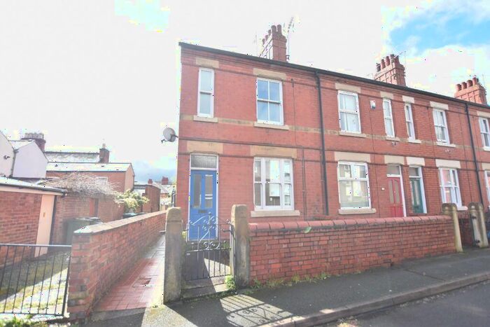 2 Bedroom End Of Terrace House To Rent In Wellington Road, Wrexham, LL13