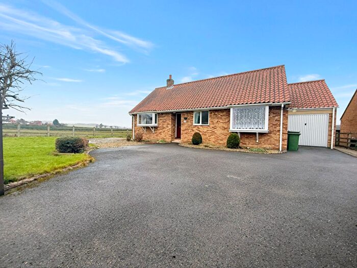 3 Bedroom Detached Bungalow For Sale In Carr Lane, East Ayton, Scarborough, YO13