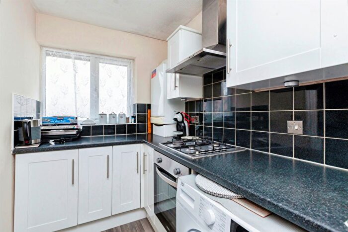 1 Bedroom Flat To Rent In Victoria Road, Slough, SL2