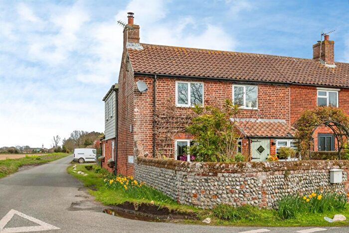 4 Bedroom Semi Detached House For Sale In School Common Road, Happisburgh, Norwich, NR12