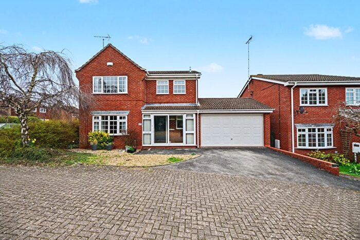 4 Bedroom Detached House For Sale In Campion Way, Rugby, CV23