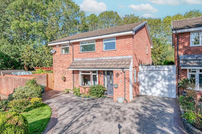 4 Bedroom Detached House For Sale In Paxford Close, Redditch, B98