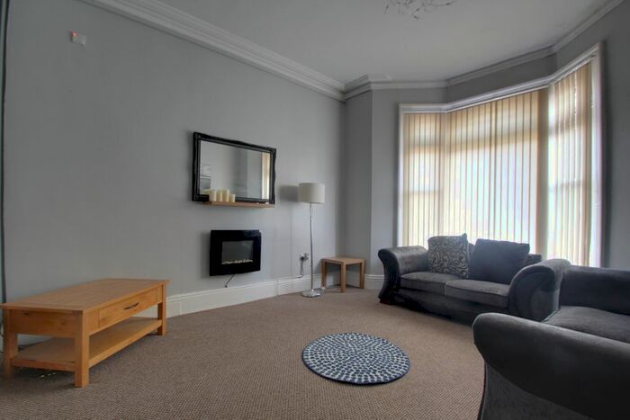 9 Bedroom Detached House To Rent In Grange Road, West Bromwich, B70