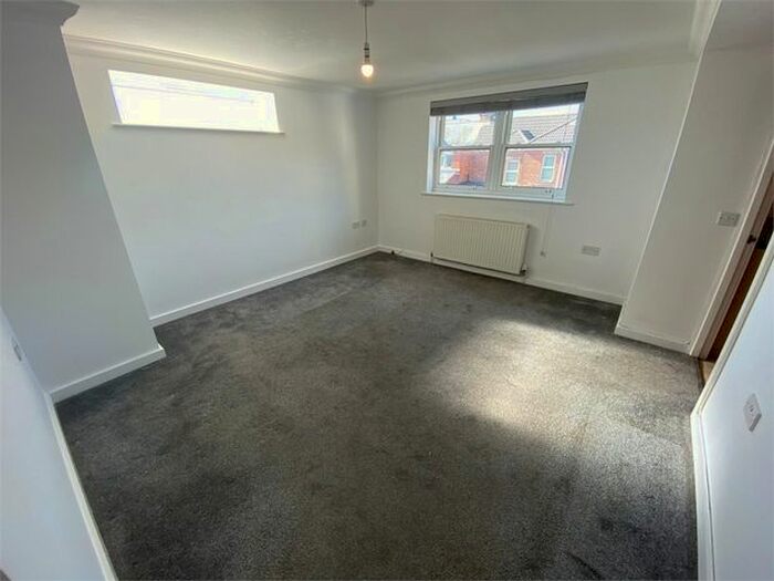 1 Bedroom Flat To Rent In Randolph Road, Parkstone, Poole, BH14
