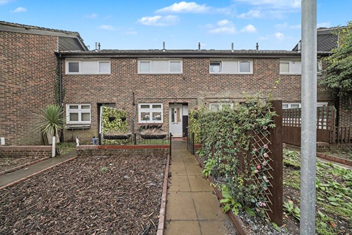 1 Bedroom Terraced House For Sale In Charnwood Road, Hillingdon, Uxbridge, UB10