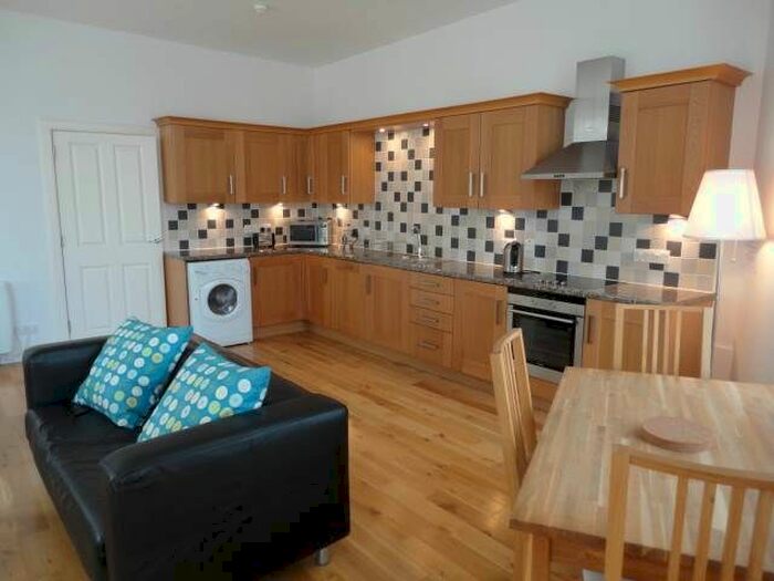 2 Bedroom Flat To Rent In Albert Street, Kirkwall, Orkney KW15