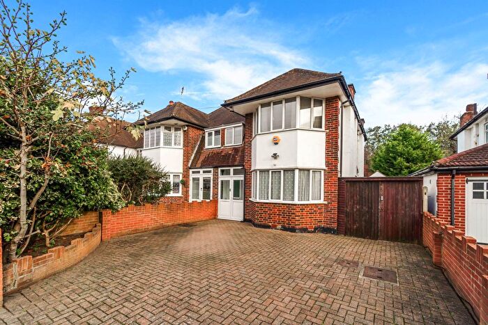 3 Bedroom Semi Detached House To Rent In Stoneleigh Park Road, Stoneleigh, KT19