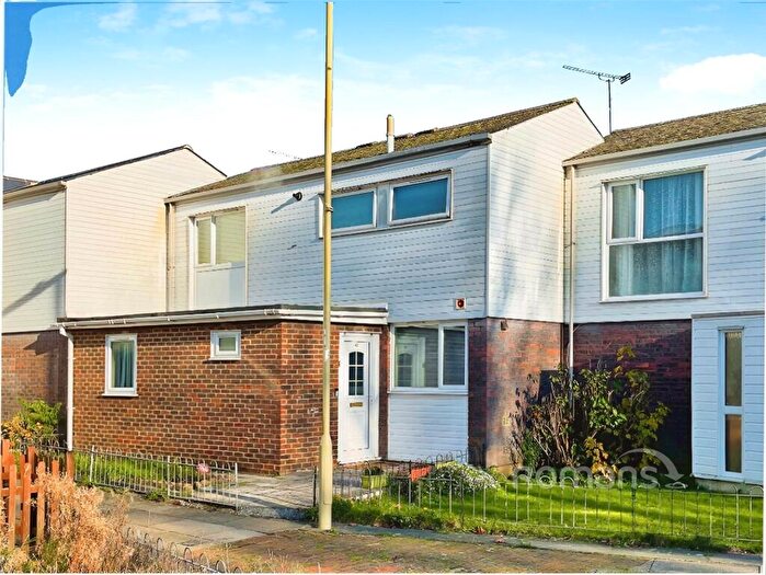 3 Bedroom Terraced House To Rent In Bracklesham Close, Farnborough, GU14