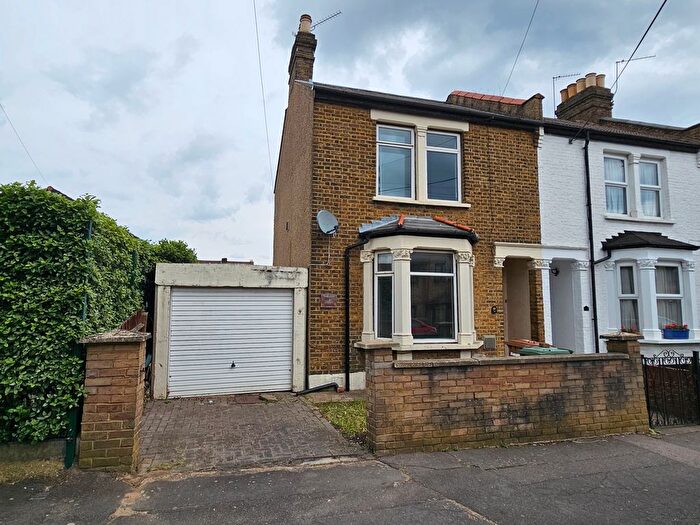5 Bedroom End Terrace House To Rent In Peel Road, Wealdstone, Harrow, HA3
