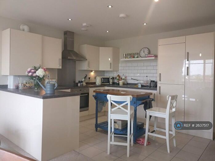 2 Bedroom Flat To Rent In Hallam Court, Croydon, CR0