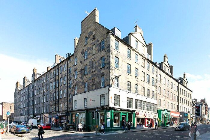 4 Bedroom Flat To Rent In Drummond Street, Edinburgh, EH8