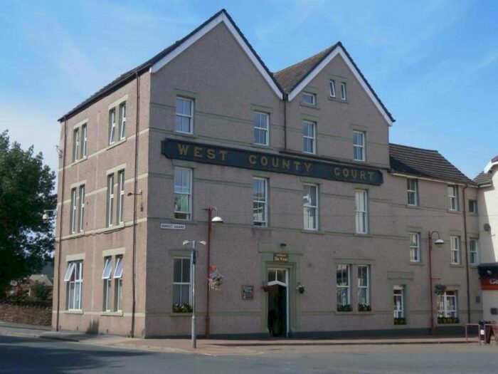 2 Bedroom Flat To Rent In West County Court, Lancashire Road, Millom, Cumbria, LA18