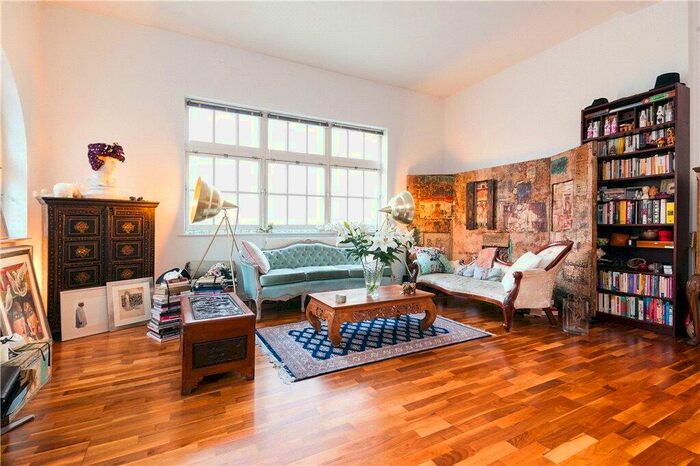 2 Bedroom Apartment To Rent In Chart Street, Hoxton, London, N1