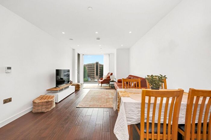 2 Bedroom Flat To Rent In Royal Mint Street, London, E1