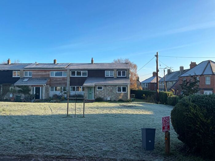 4 Bedroom End Of Terrace House For Sale In Hilltop Gardens, Islip, Oxfordshire, OX5