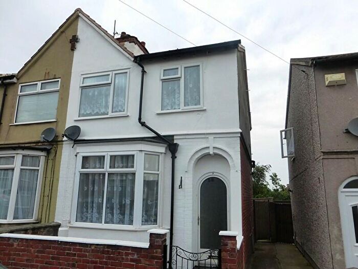 3 Bedroom Semi-Detached House To Rent In Somersall Street, Mansfield, NG19