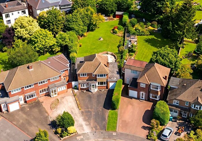 3 Bedroom Detached House For Sale In Ufton Close, Shirley, B90