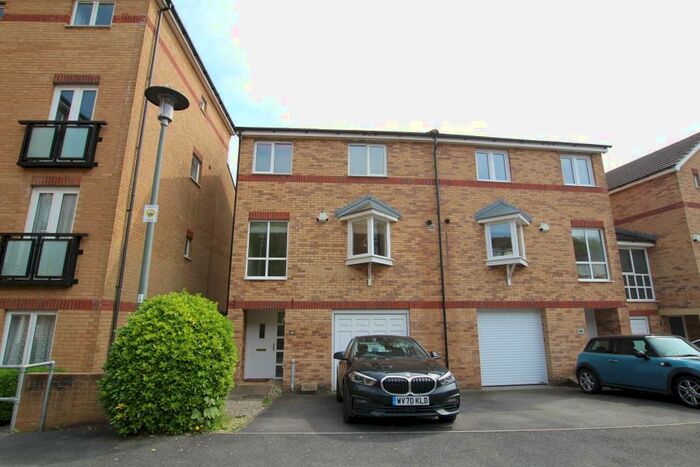 3 Bedroom Semi-Detached House To Rent In Woodacre - Portishead, BS20