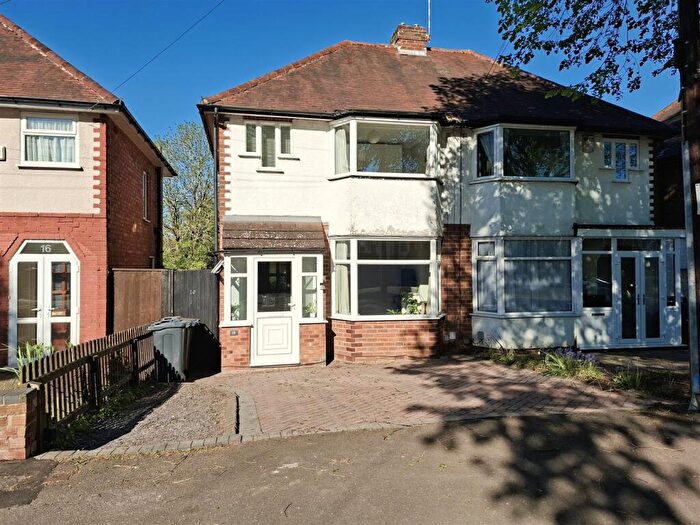 3 Bedroom Semi-Detached House For Sale In Benedon Road, Sheldon, Birmingham, B26