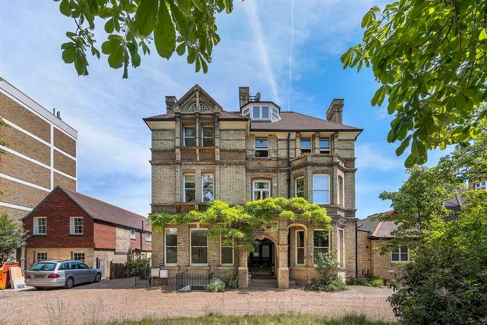 1 Bedroom Flat To Rent In Putney Hill, London, SW15