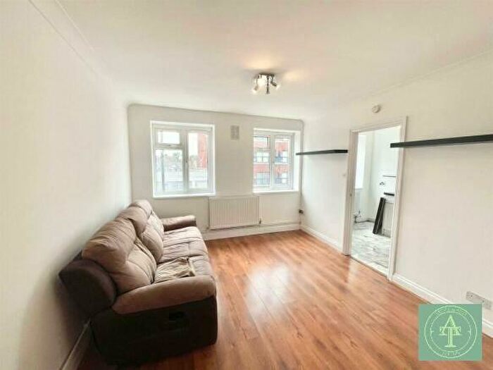 1 Bedroom Flat To Rent In Chase Side, N14