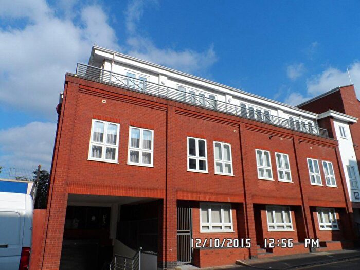 1 Bedroom Flat To Rent In Stoke Gardens, SL1