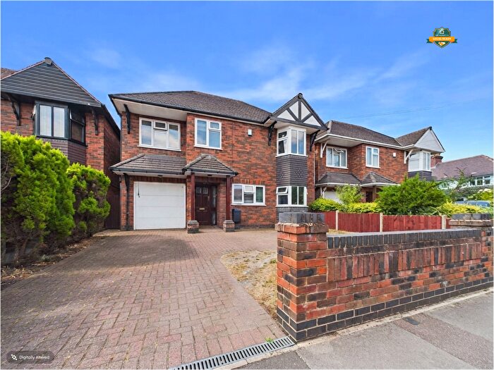 4 Bedroom Detached House For Sale In St Martins Road, Sutton Coldfield, B75