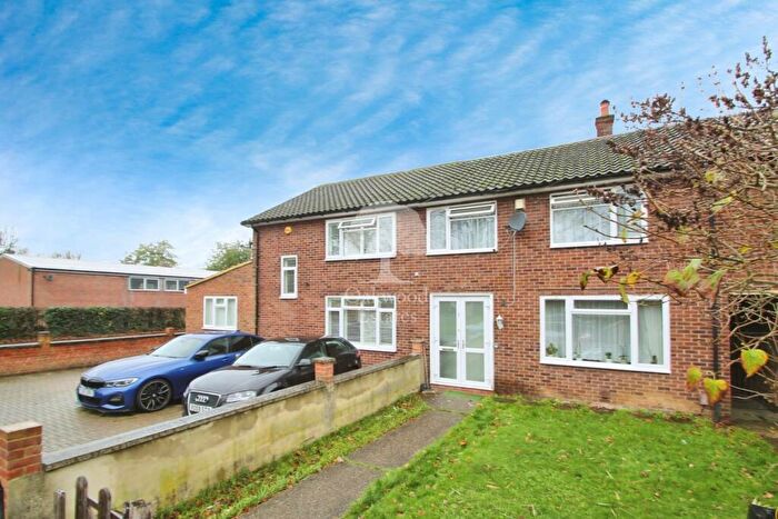 3 Bedroom Terraced House To Rent In Ripley Close, Langley, SL3