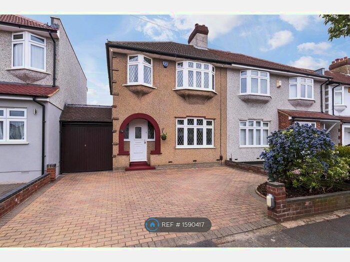 3 Bedroom Semi-Detached House To Rent In Mayfair Avenue, Bexleyheath, DA7