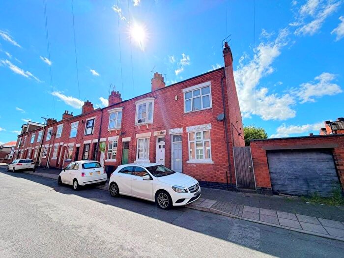 2 Bedroom End Of Terrace House For Sale In Leeson Street, Aylestone, Leicester, LE2