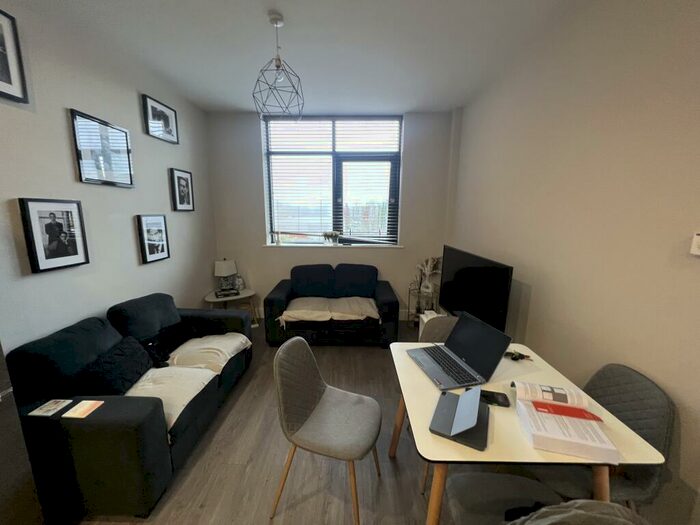 1 Bedroom Apartment To Rent In Dawsons Square, Pudsey, LS28