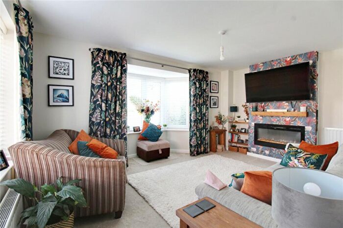 2 Bedroom Semi-Detached House For Sale In Brick Work Lane, Hook, RG27