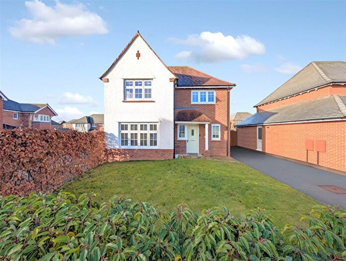 4 Bedroom Detached House To Rent In Paddock Road, Sandbach, CW11