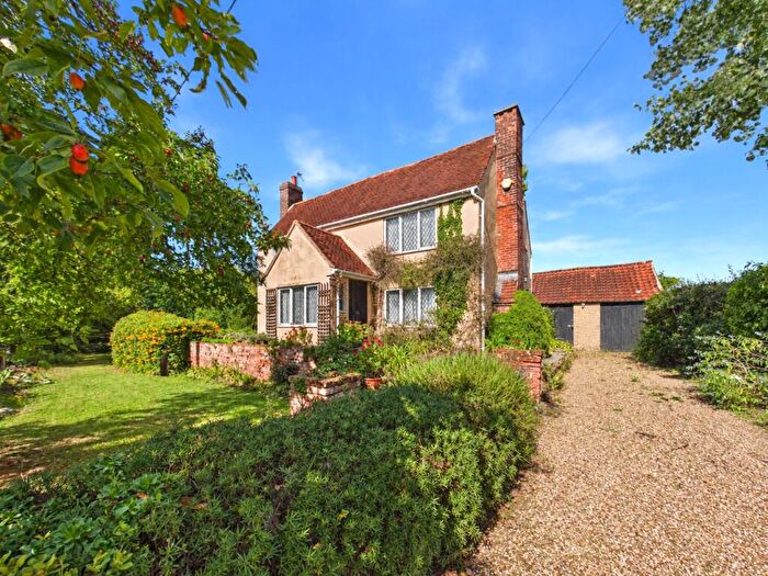 4 Bedroom Detached House For Sale In Daisy Green, Lexden Heath, Colchester, CO3