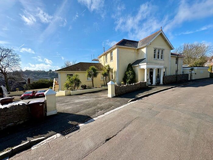 2 Bedroom Flat For Sale In Hunsdon Road, Torquay, TQ1