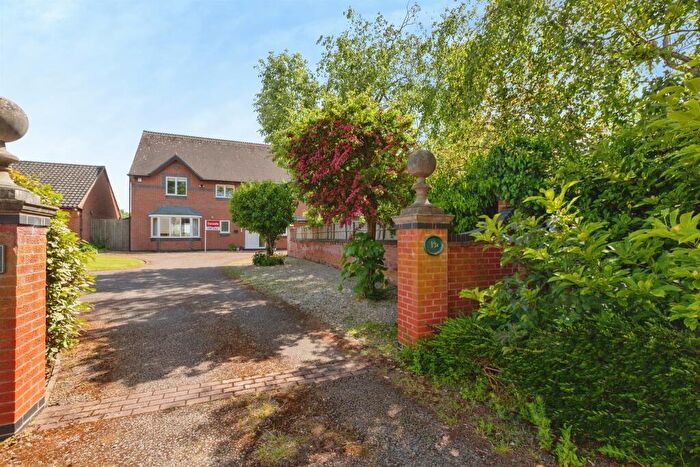 4 Bedroom Detached House For Sale In Gaulby Lane, Stoughton, Leicester, LE2
