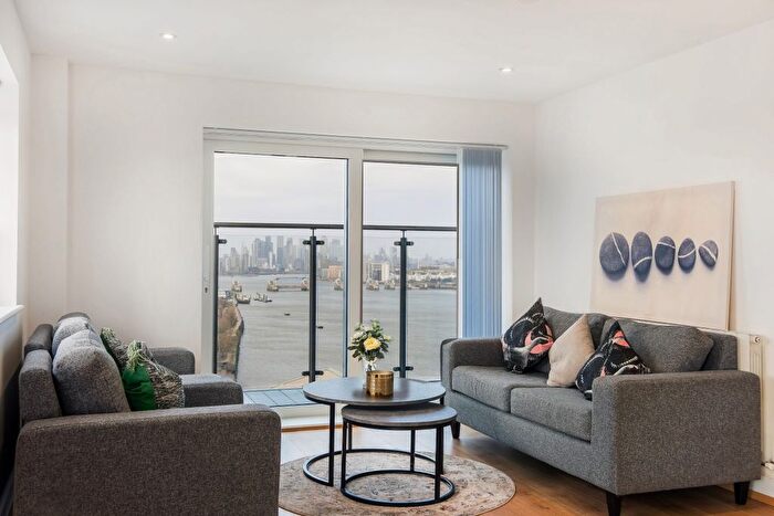 2 Bedroom Flat To Rent In Mast Quay, London, SE18