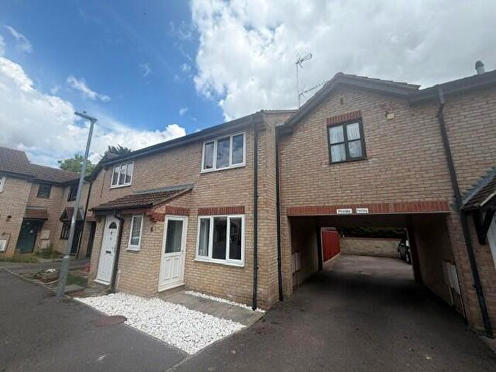 2 Bedroom House To Rent In Campion Close, Calne, SN11