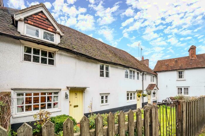 2 Bedroom Cottage To Rent In Ockford Road Godalming, GU7