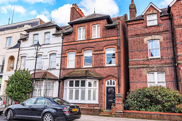 2 Bedroom Flat To Rent In High Street, Harrow On The Hill, HA1