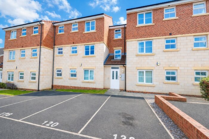 2 Bedroom Apartment For Sale In Highfield Rise, Chester-le-street, Durham, DH3