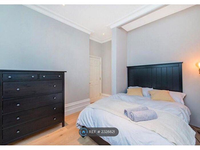 1 Bedroom Flat To Rent In Bank Chambers, London, SW1Y
